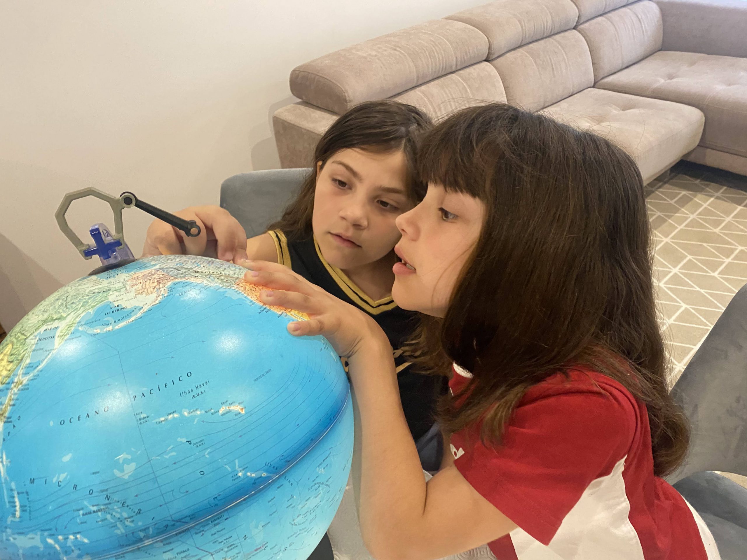 Inês (9) e Helena (7)